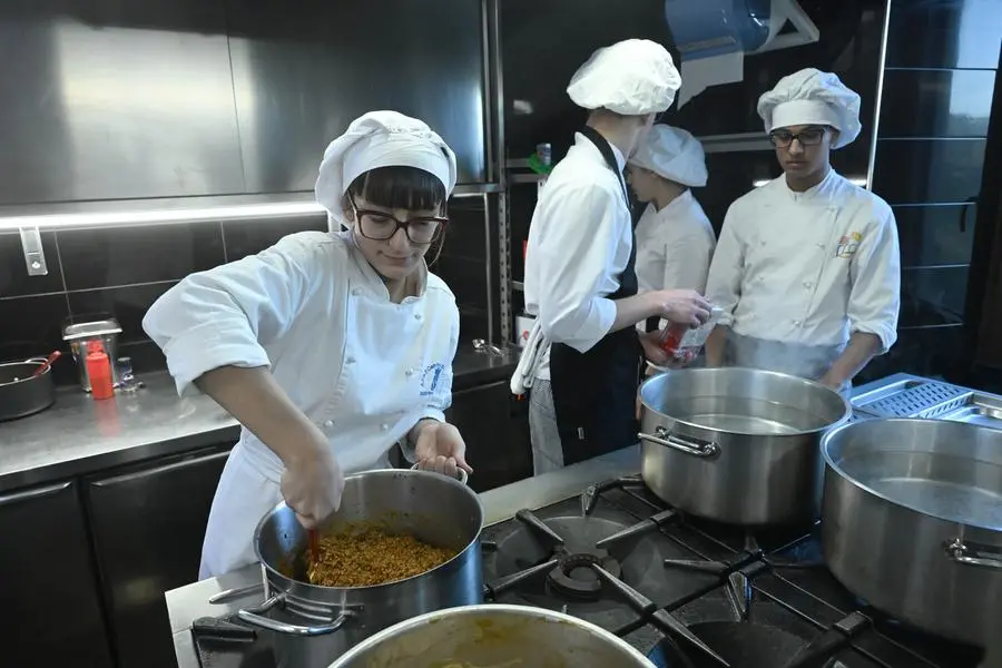 Chef per una notte 2025, serata finale: studenti in cucina