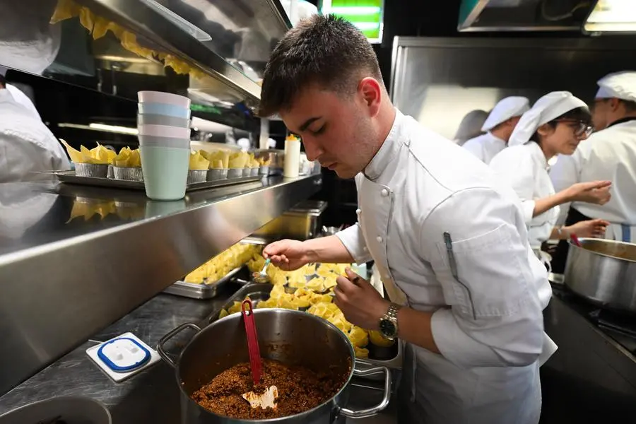 Chef per una notte 2025, serata finale: studenti in cucina