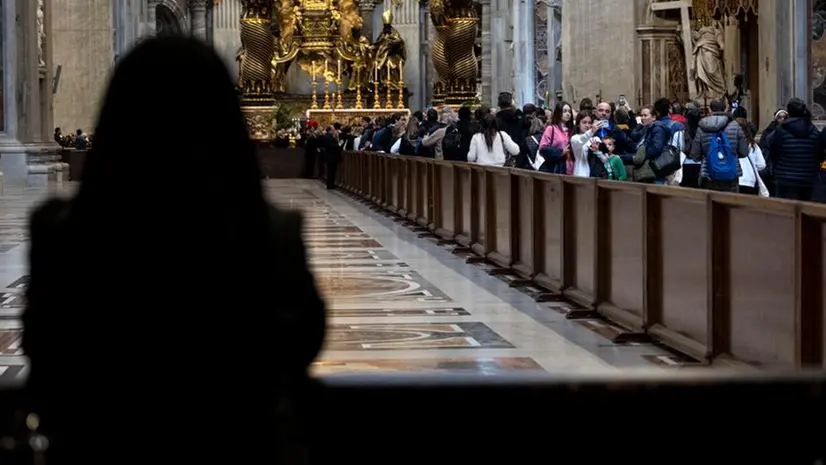Il secondo giorno di tributo a papa Francesco