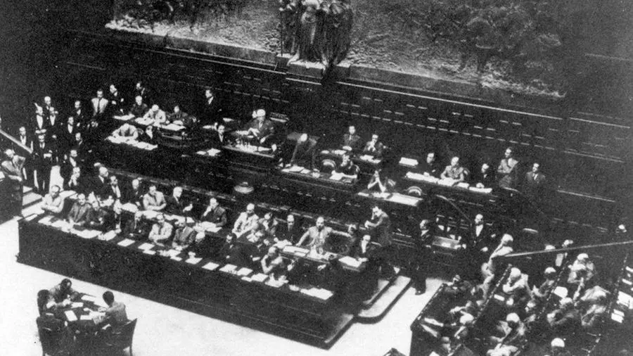 La prima seduta dell'Assemblea costituente