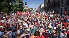 Partenza del corteo del 25 Aprile, Milano 25 Aprile 2025 ANSA/MATTEO CORNER