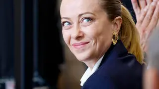 La Presidente del Consiglio Giorgia Meloni, durante la cerimonia di conferimento dei Premi Leonardo, Roma 15 aprile 2025. ANSA/FABIO FRUSTACI