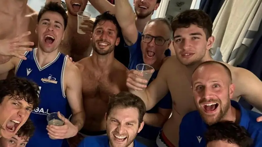 I festeggiamenti della Gardonese per i play off