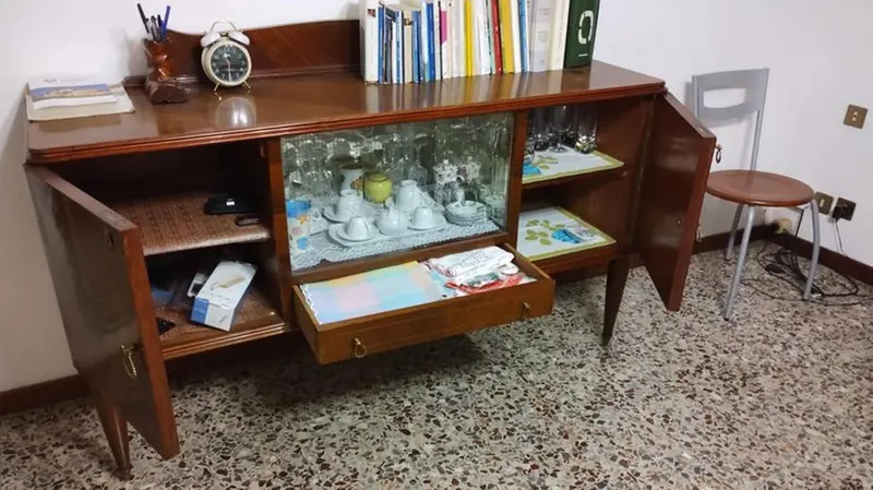 I ladri hanno causato danni, ma sono fuggiti con bottini di poco conto © www.giornaledibrescia.it