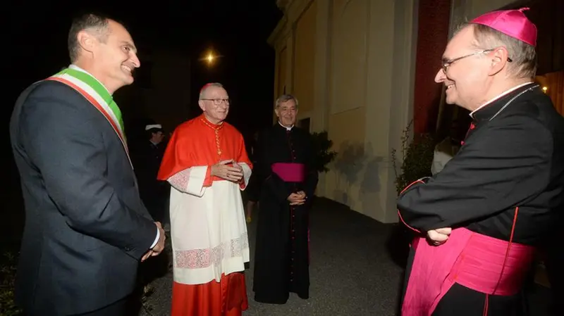 Parolin con il vescovo Tremolada e il sindaco di Concesio Damiolini - © www.giornaledibrescia.it