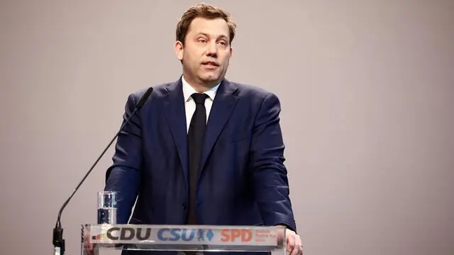 epa12020402 Social Democratic Party (SPD) co-chairman Lars Klingbeil attends a press conference to present the joint coalition agreement in the German Bundestag, in Berlin, Germany, 09 April 2025. The Christian Democratic Union (CDU), the Christian Social Union (CSU) and SPD have successfully concluded coalition negotiations. EPA/CHRISTOPH SOEDER