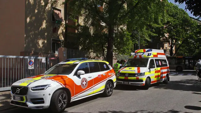 Foto Zambello Lorenzo ANSA Generiche Alto Adige Bolzano Soccorso Sanitario Ass Provinciale Croce Bianca Croce Rossa Elisoccorso Corpo Permanente Vigili del Fuoco Bz
