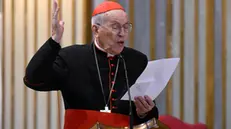 Il cardinale Giovanni Battista Re durante la presentazione del restauro della cupola di Santa Maria in Vallicella (Chiesa Nuova) con l’affresco del Trionfo della Trinità di Pietro da Cortona (XVII secolo), Roma, 19 dicembre 2023. ANSA/RICCARDO ANTIMIANI