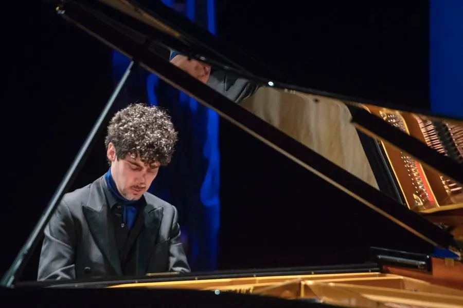 Federico Colli al pianoforte per il Festival Pianistico Internazionale
