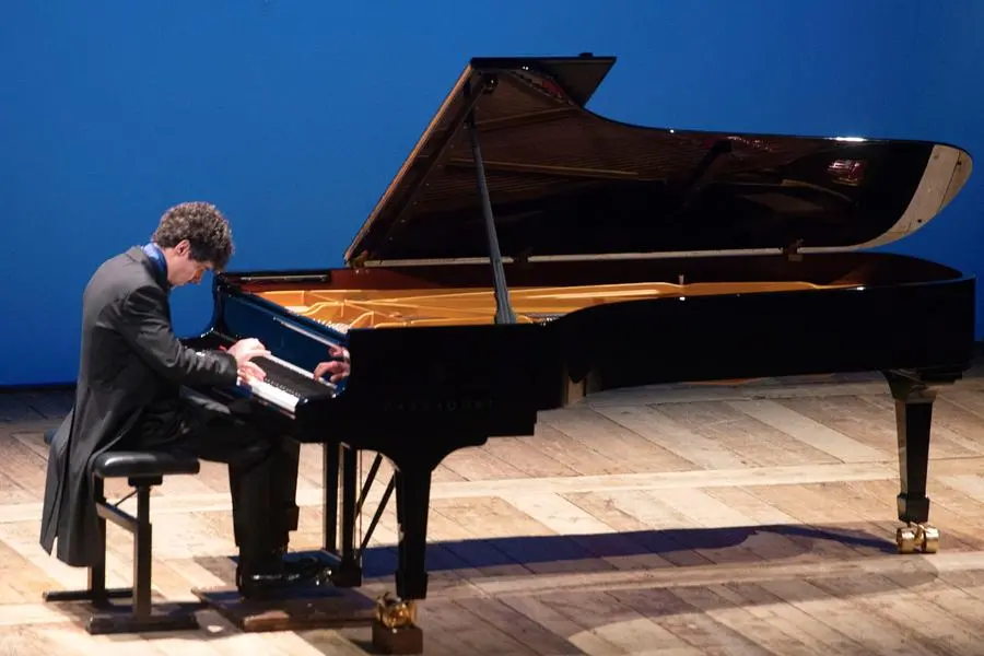 Federico Colli al pianoforte per il Festival Pianistico Internazionale