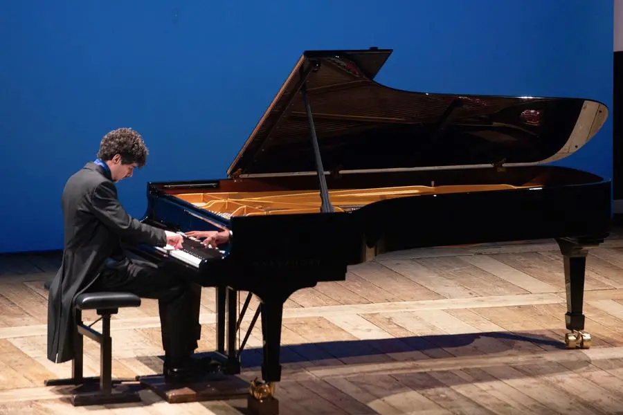 Federico Colli al pianoforte per il Festival Pianistico Internazionale