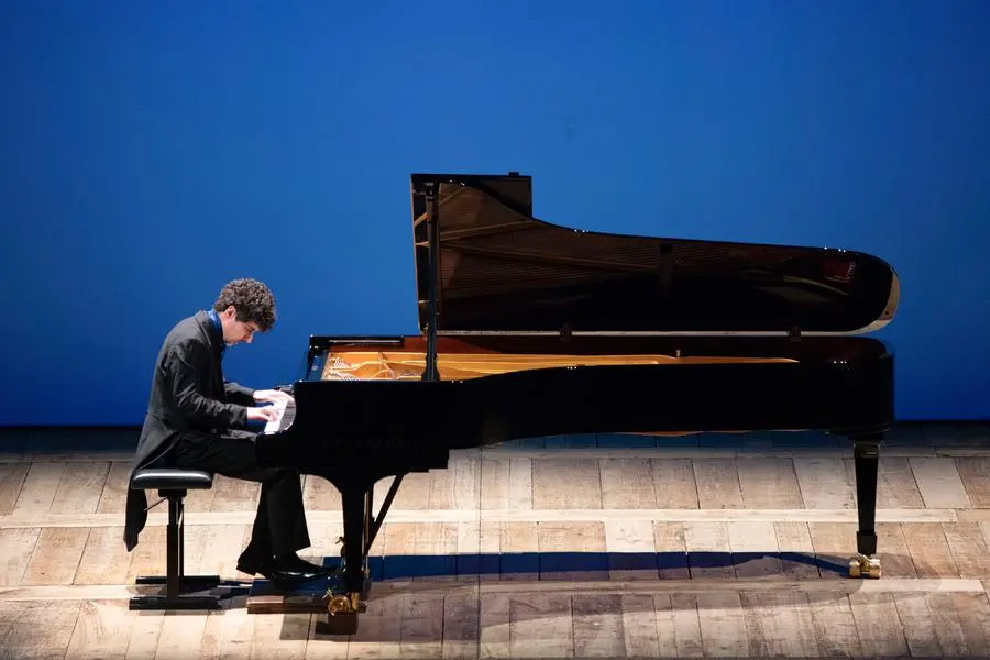 Federico Colli al pianoforte per il Festival Pianistico Internazionale