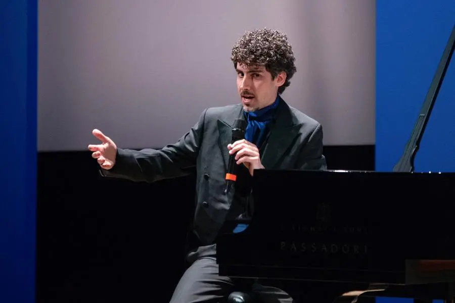 Federico Colli al pianoforte per il Festival Pianistico Internazionale