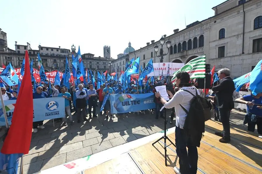 Il corteo del Primo Maggio in piazza Loggia