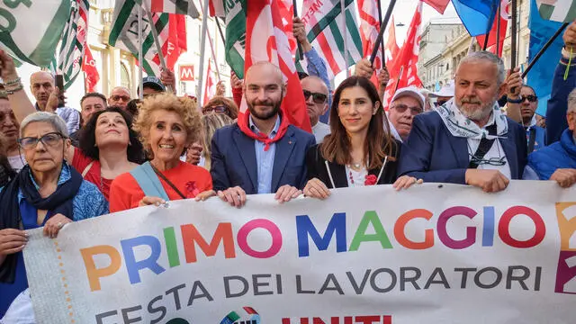 Partenza del corteo del 1 Maggio da corso Venezia, Milano 1 Maggio 2025 ANSA/MATTEO CORNER