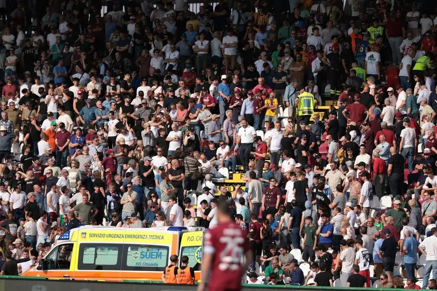 Cittadella-Brescia, malore per due tifosi in tribuna