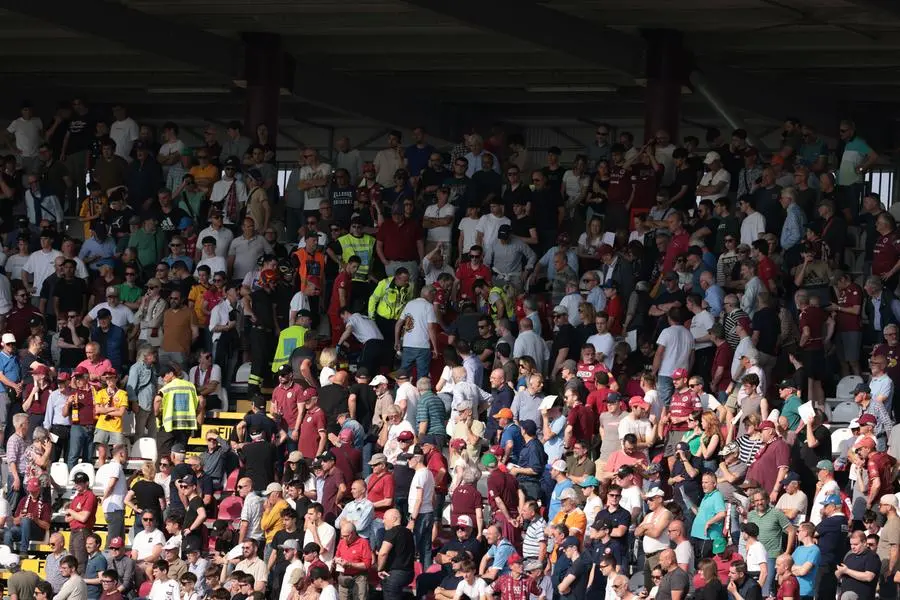 Cittadella-Brescia, malore per due tifosi in tribuna