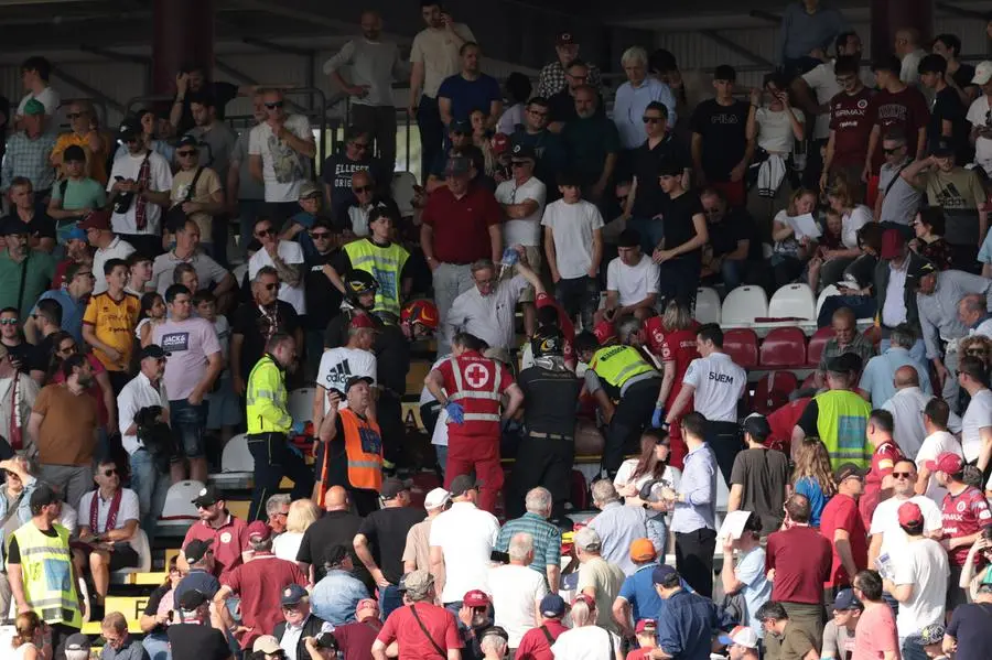 Cittadella-Brescia, malore per due tifosi in tribuna