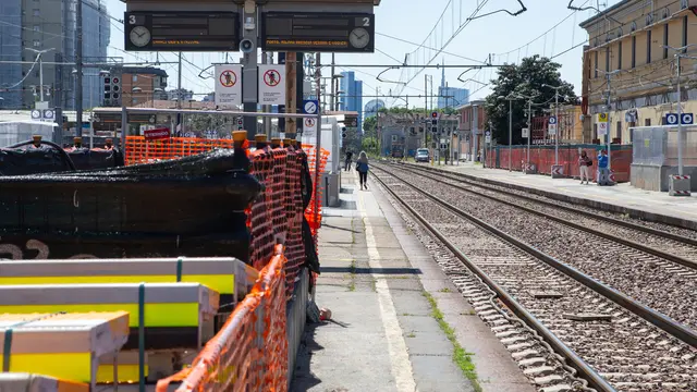 Stazione Greco-Pirelli Luogo Investimento 17enne al binario 2 altezza cantiere del sottopassaggio MILANO, 26 APRILE 2025, ANSA/DAVIDE CANELLA