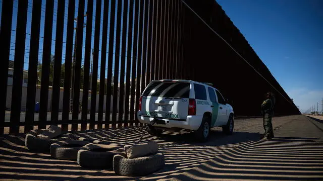 epa11929073 A US Border Patrol agent does a drag, towing a row of tires to clear tracks in the dirt, in Calexico, California, USA, 27 February, 2025. With US President Donald trump signing multiple executive actions to overhaul parts of the US immigration system, including how migrants are processed and deported from the US, the US southern border with Mexico has seen a massive slow down in migrants trying to cross over. EPA/ALLISON DINNER