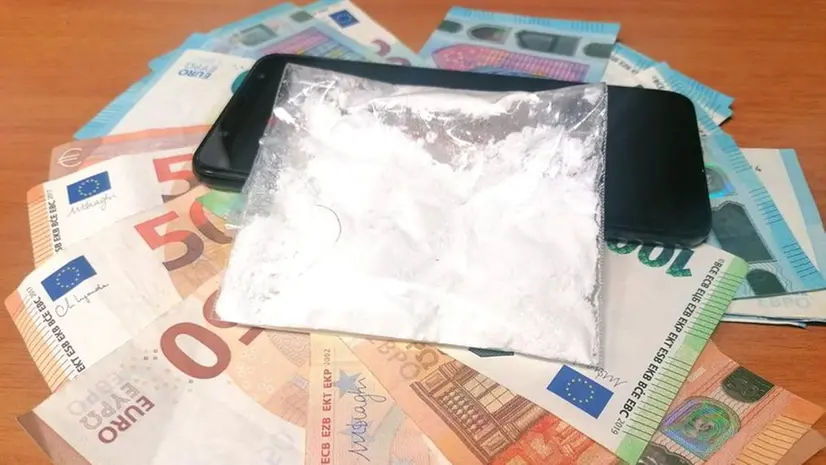 Cocaina e soldi