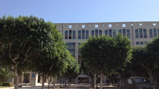 Nella foto, il palazzo del Cedir che ospita la Procura della Repubblica di Reggio Calabria