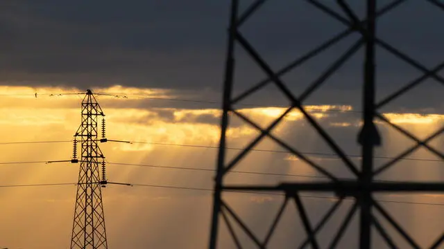 epa12062142 High voltage power lines on Fuerteventura Island, Canary Islands, southwestern Spain, 29 April 2025. The massive power outage that affected the Iberian peninsula a day earlier did not affect the Canary Islands. A power blackout hit large parts of Spain and spread to neighboring Portugal and France on 28 April, disrupting transport systems, internet connections, and daily life, according to authorities. The exact cause of the outage is unknown. EPA/CARLOS DE SAA