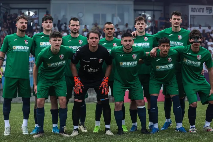 SPORT CALCIO COPPA LOMBARDIA PRIMA CATEGORIA AURORA SERIATE - ATLETICO OFFLAGA NELLA FOTO FORMAZIONE SERIATE 03-05-2025 Comincini@newreporter