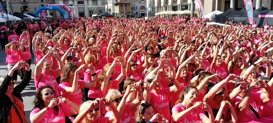 A Brescia si corre la Strawoman