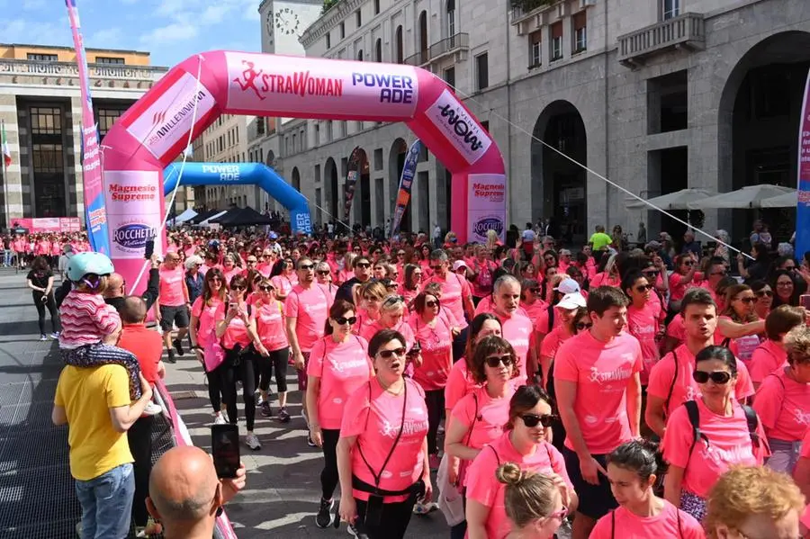 A Brescia si corre la Strawoman