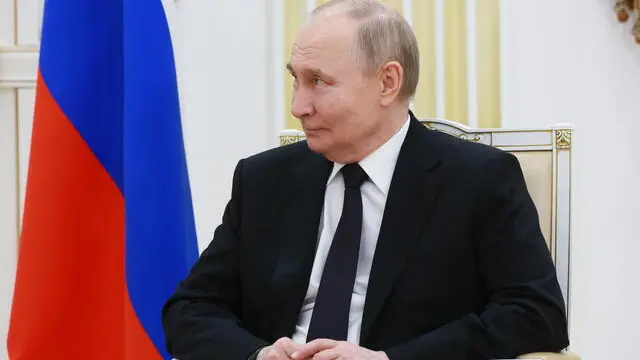 epa12062880 Russian President Vladimir Putin attends a meeting with the Belarusian president on the sidelines of the international forum of the Union State of Russia and Belarus 'Great heritage - common future' in Volgograd, Russia, 29 April 2025. EPA/VLADIMIR SMIRNOV/SPUTNIK/KREMLIN POOL MANDATORY CREDIT