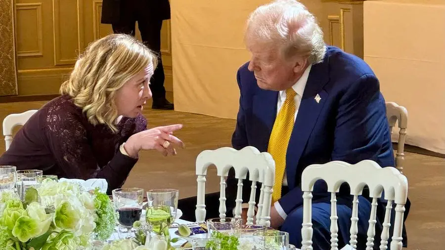 La premier Giorgia Meloni insieme a Donald Trump - Ansa © www.giornaledibrescia.it