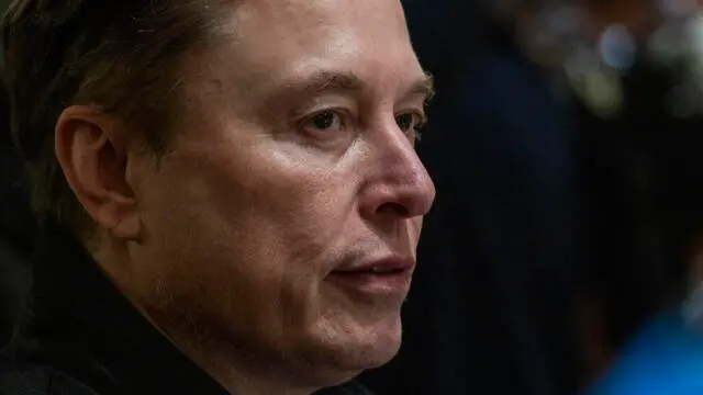 epaselect epa12023456 Elon Musk, CEO of Tesla and senior advisor to US President Donald Trump, looks on during a Cabinet meeting in the Cabinet Room of the White House in Washington, DC, USA, 10 April 2025. EPA/SHAWN THEW / POOL