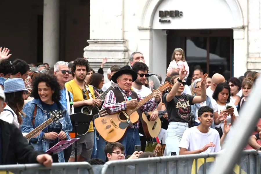 Mille chitarre in piazza 2025