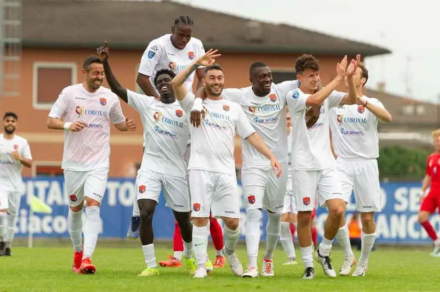 Serie D, Ospitaletto-Crema 3-3