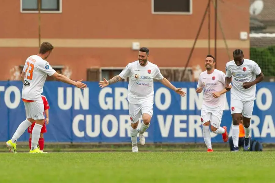 Serie D, Ospitaletto-Crema 3-3