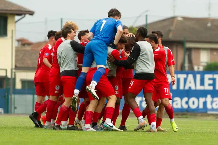 Serie D, Ospitaletto-Crema 3-3