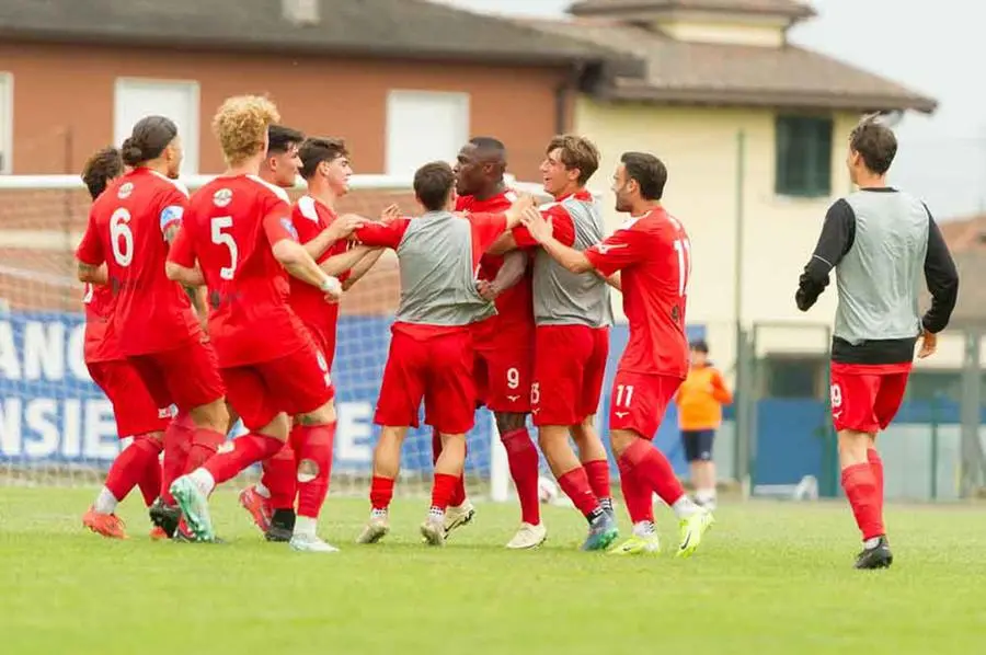 Serie D, Ospitaletto-Crema 3-3