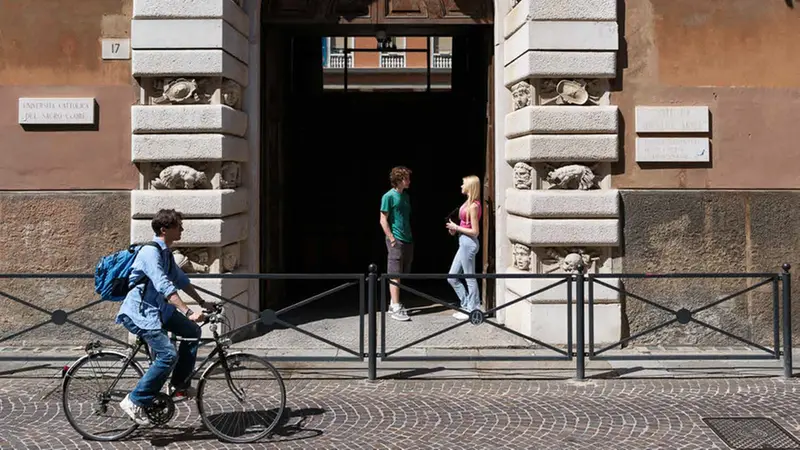 L'ingresso di UniCatt in via Trieste a Brescia