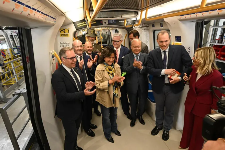 GdB 80, ecco il treno della metro targato Giornale di Brescia