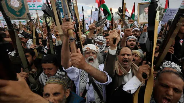 epa12069703 Houthi supporters shout slogans during an anti-USA protest, in Sana'a, Yemen, 02 May 2025. Thousands of Houthi supporters demonstrated in Sana'a to protest against US airstrikes targeting several Yemeni cities since mid-March. Houthis have vowed to continue military operations against Israel and US ships in waters around Yemen in solidarity with the Palestinians in Gaza, amid US airstrikes on Yemen, Houthi leader Abdul-Malik al-Houthi said in a speech on 01 May. EPA/YAHYA ARHAB