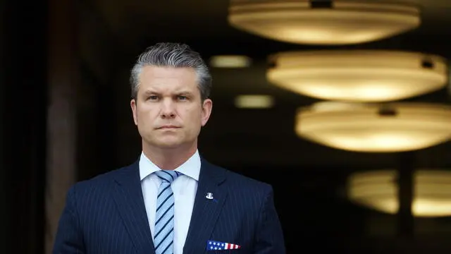 epa12075333 US Secretary of Defense Pete Hegseth looks on ahead of a meeting with the foreign and defense ministers of Peru at the Pentagon in Arlington, Virginia, USA, 05 May 2025. EPA/WILL OLIVER