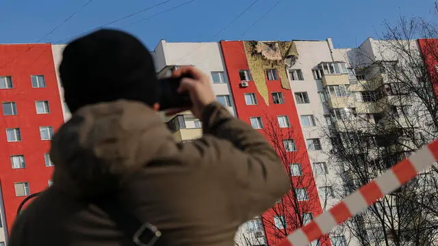 epa11954898 A view of a damaged apartment building following a Ukrainian drone attack in Moscow, Russia, 11 March 2025. According to the Russian Ministry of Defense 337 drones were intercepted and destroyed including 91 drones over the Moscow region. EPA/MAXIM SHIPENKOV