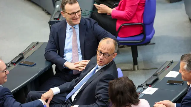 epa12077039 Designated German Chancellor Friedrich Merz (C) attends the election of German Chancellor at the Bundestag in Berlin, Germany, 06 May 2025. The new German government will be formed between the Union parties of Christian Democratic Union (CDU) and Christian Social Union (CSU) and the coalition partner Social Democratic Party (SPD). EPA/FILIP SINGER