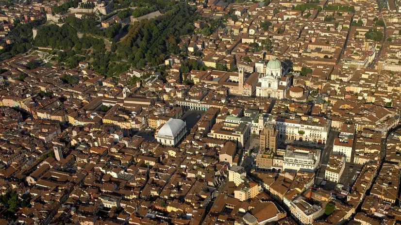 Brescia dall'alto - © www.giornaledibrescia.it