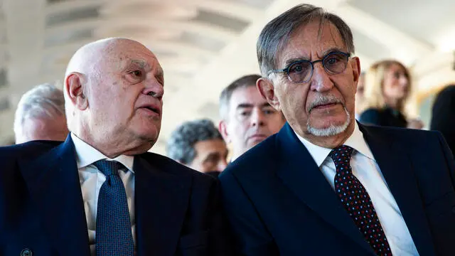 Il presidente del Senato Ignazio La Russa (D) con il ministro della Giustizia Carlo Nordio durante la riunione straordinaria della Corte Costituzionale, sull'attività svolta nell'anno 2024, Roma, 11 aprile 2025. ANSA/ANGELO CARCONI