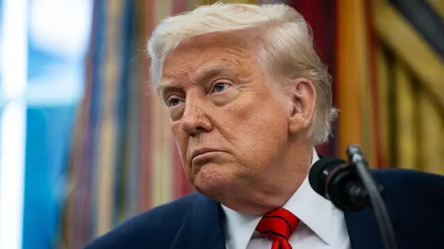 epa12078819 US President Donald Trump speaks during a swearing in ceremony for Special Envoy to the Middle East Steve Witkoff in the Oval Office of the White House in Washington, DC, USA, 06 May 2025. EPA/FRANCIS CHUNG / POOL