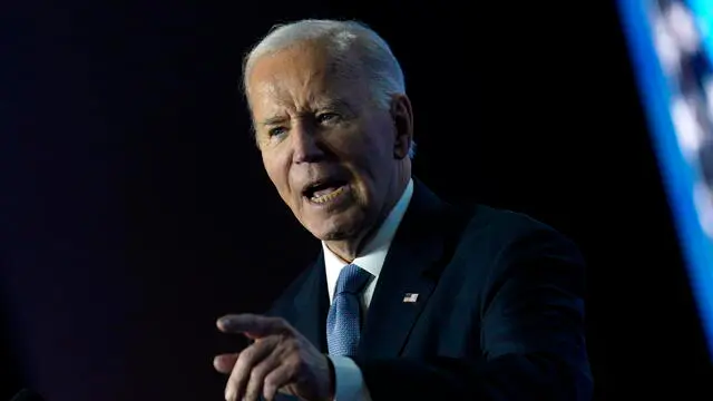 epa11831915 US President Joe Biden delivers remarks at the Conference of Mayors in Washington, DC, USA, 17 January 2025. EPA/YURI GRIPAS / POOL