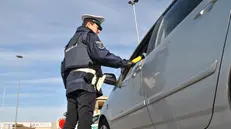Un controllo della Polizia locale - © www.giornaledibrescia.it