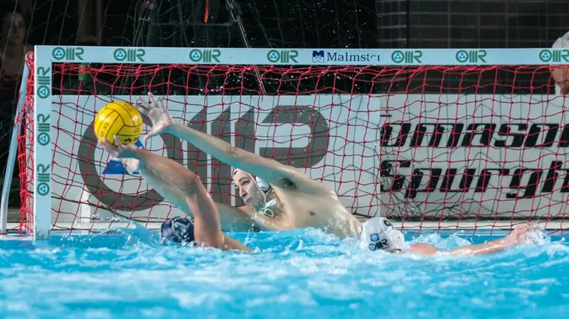 Il portiere Bagni Necchi in azione - Foto New Reporter Comincini © www.giornaledibrescia.it